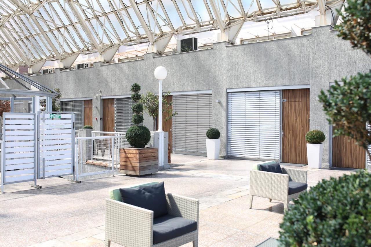 Adresa Suites Belgrad Exteriör bild