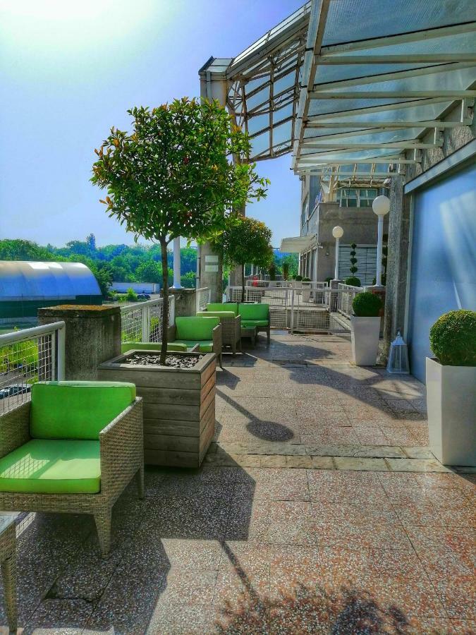 Adresa Suites Belgrad Exteriör bild